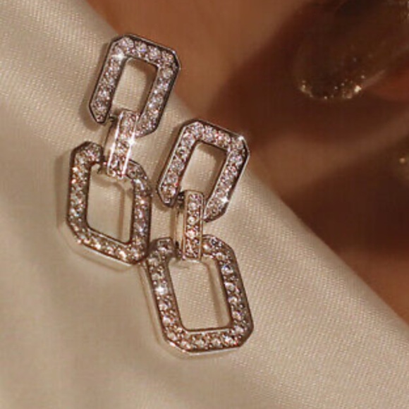 NEW 925 Sterling Silver Beautiful Earrings - Picture 3 of 4